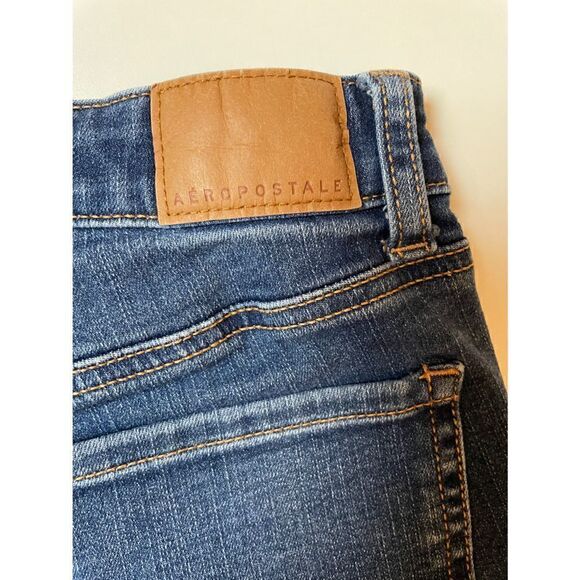 Aeropostale Flex Effects High Waisted Midi Denim Jean Shorts Size 2 EUC - Picture 7 of 8